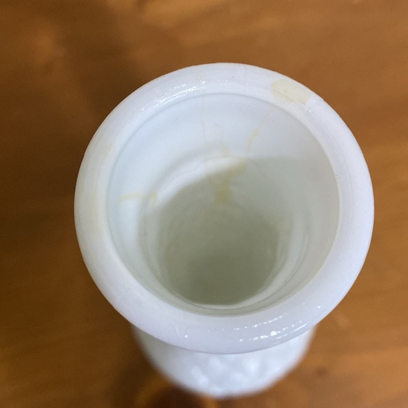 Vintage White Milk Glass 9" Vase - Picture 5 of 7